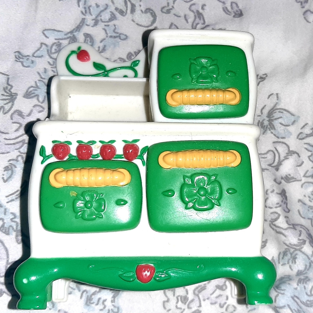 Vintage rare strawberry shortcake oven stove